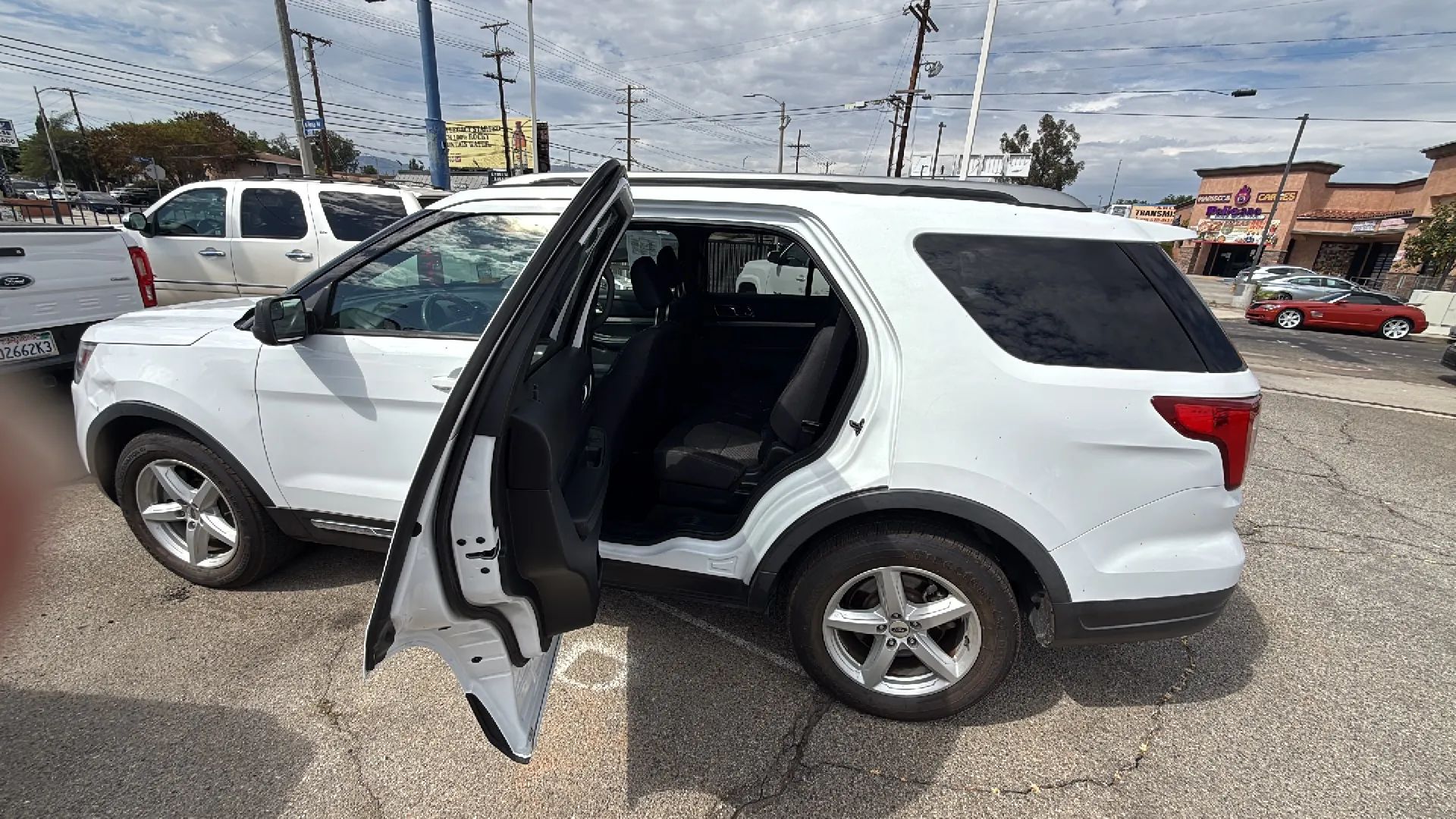 2019 Ford Explorer XLT - Photo 12