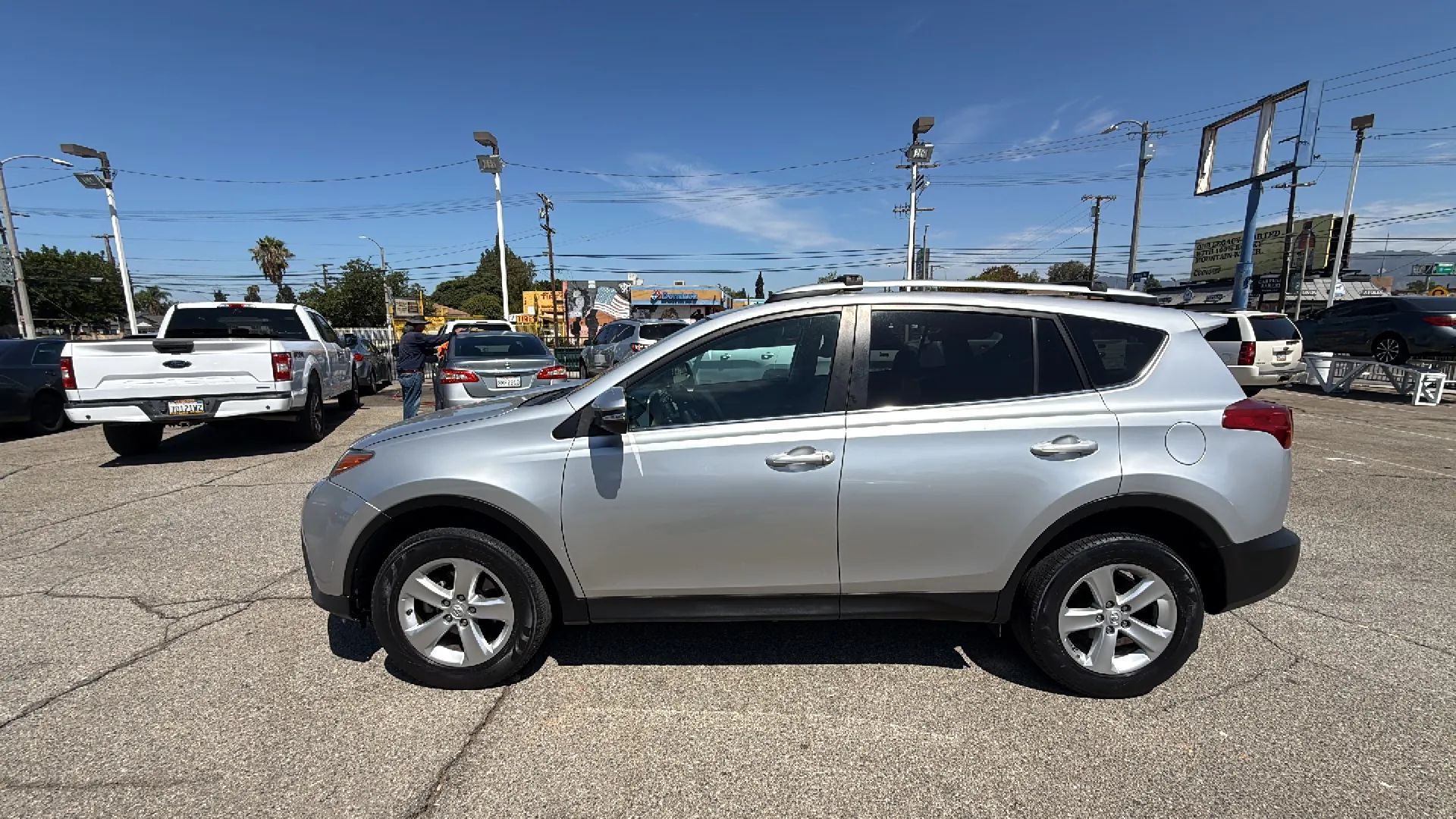 2014 Toyota RAV4 XLE - Photo 12