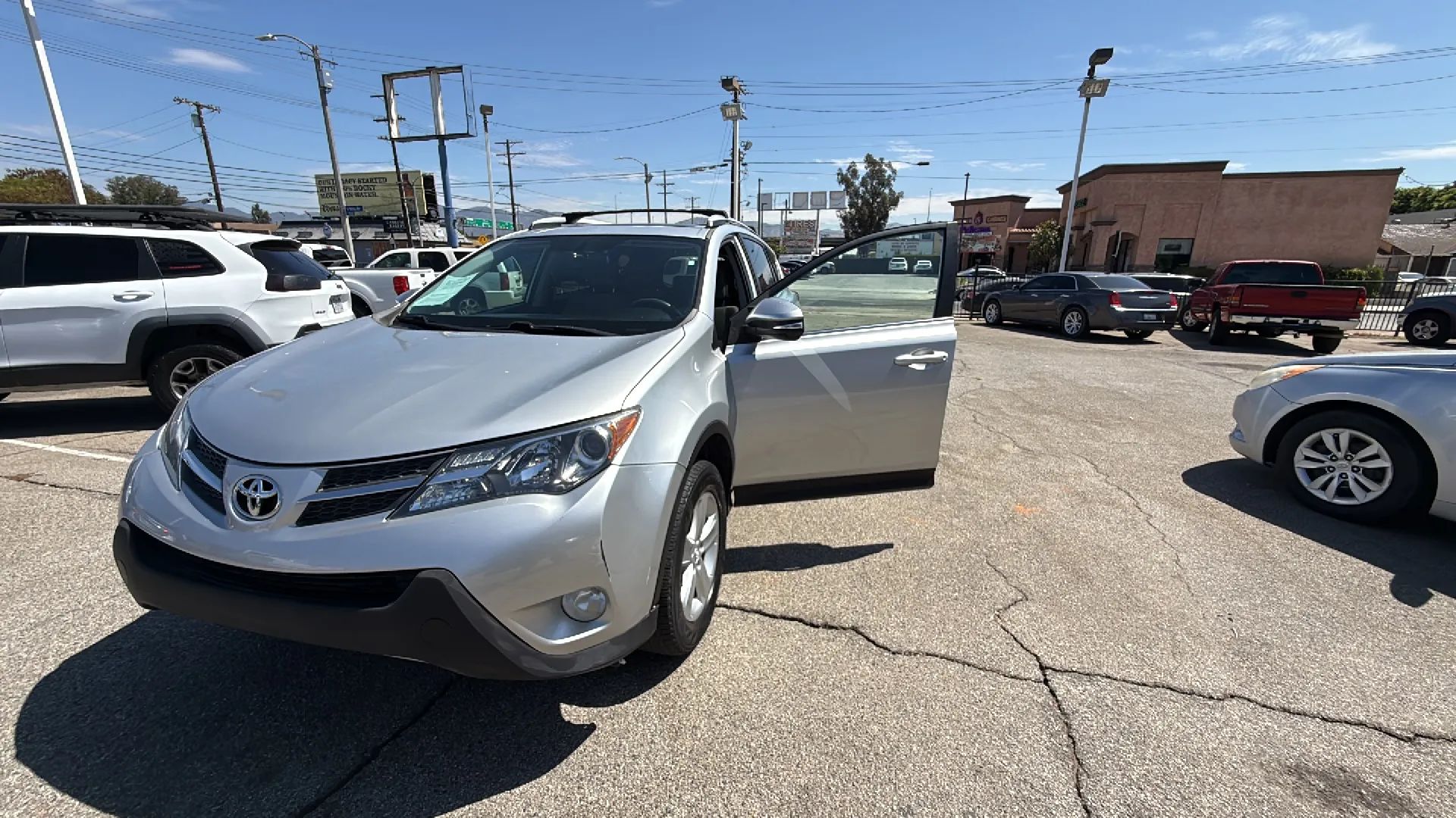 2014 Toyota RAV4 XLE - Photo 16